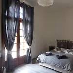 Couette-café La Mimona 3*